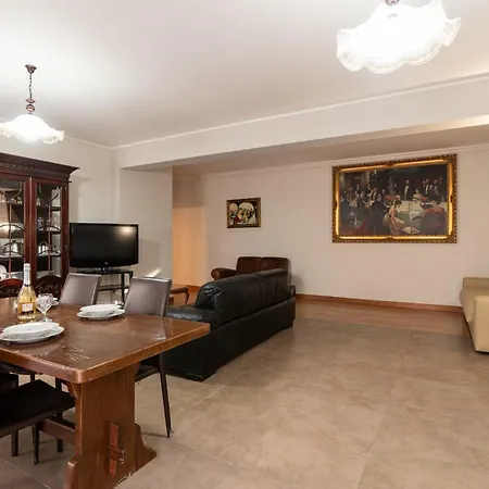 With Pool & Garden Apartamento