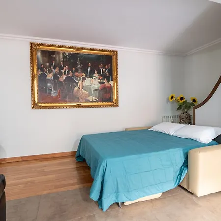 With Pool & Garden Διαμέρισμα