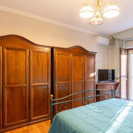 Διαμέρισμα With Pool & Garden *